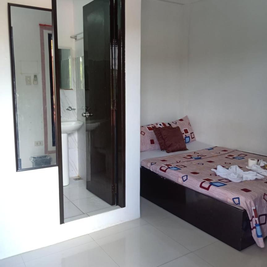 Chelle'S Apartelle-Inn El Nido Bagian luar foto