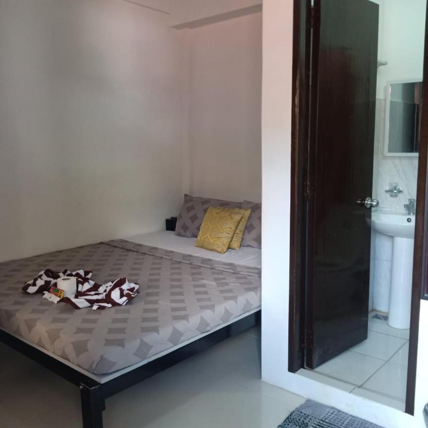 Chelle'S Apartelle-Inn El Nido Bagian luar foto